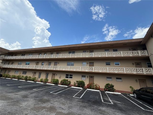5071 W Oakland Park Boulevard 205, Lauderdale Lakes, FL 33313