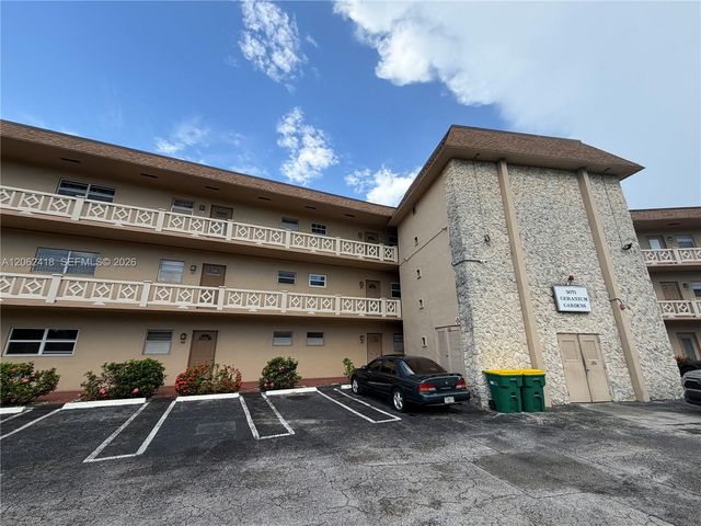 5071 W Oakland Park Boulevard 205, Lauderdale Lakes, FL 33313