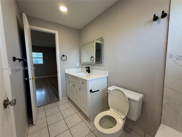 5071 W Oakland Park Boulevard 205, Lauderdale Lakes, FL 33313