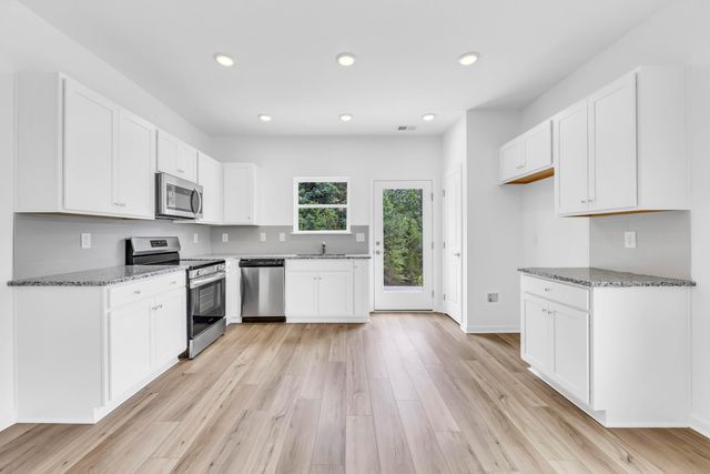 122 Andros Lp, Dalton, GA 30721