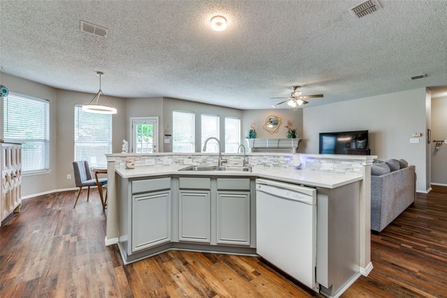 9513 Thorncliff Drive, Frisco, TX 75035