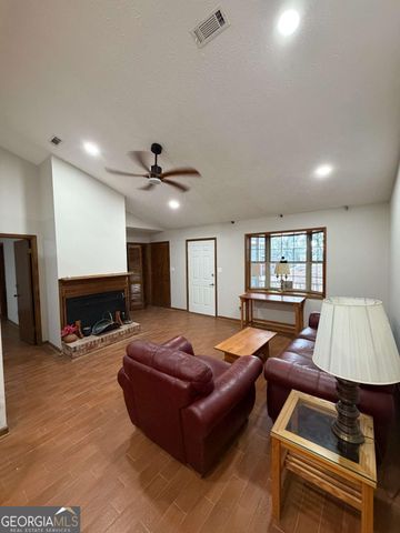 1094 Crystal Lake Road, Atlanta, GA 30349