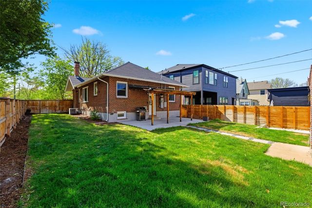 800 Monroe Street, Denver, CO 80206