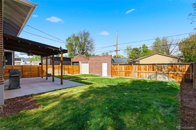 800 Monroe Street, Denver, CO 80206