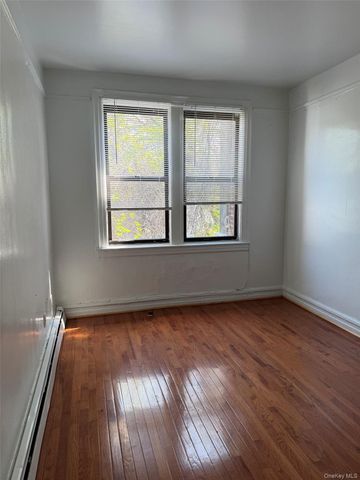 40-09 149th Place, Flushing, NY 11354