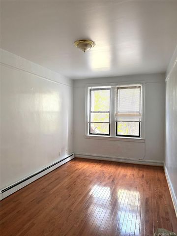 40-09 149th Place, Flushing, NY 11354