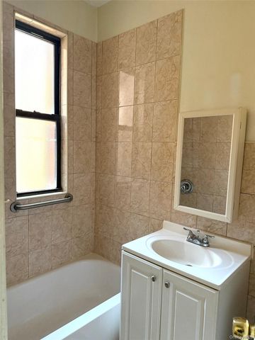 40-09 149th Place, Flushing, NY 11354