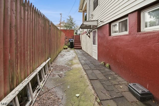 148 W End Ave, Englewood City, NJ 07631