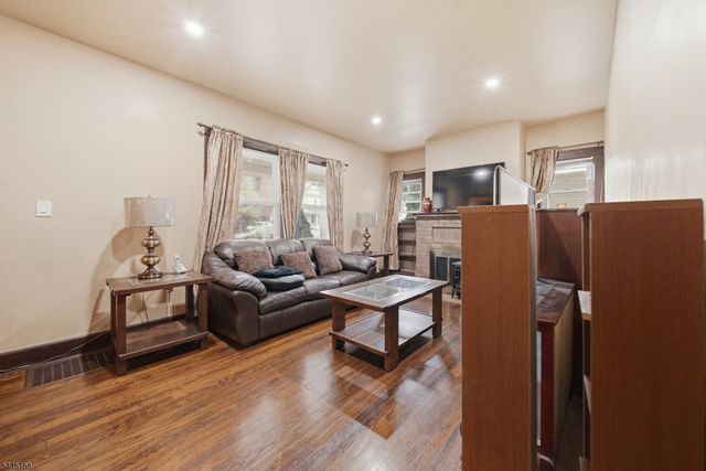 148 W End Ave, Englewood City, NJ 07631