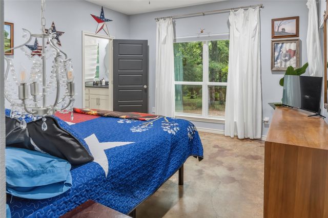 220 Rs County Road 4263, Emory, TX 75440