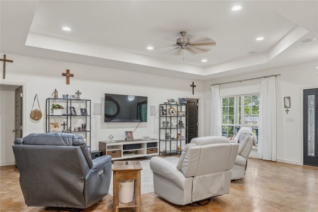 220 Rs County Road 4263, Emory, TX 75440