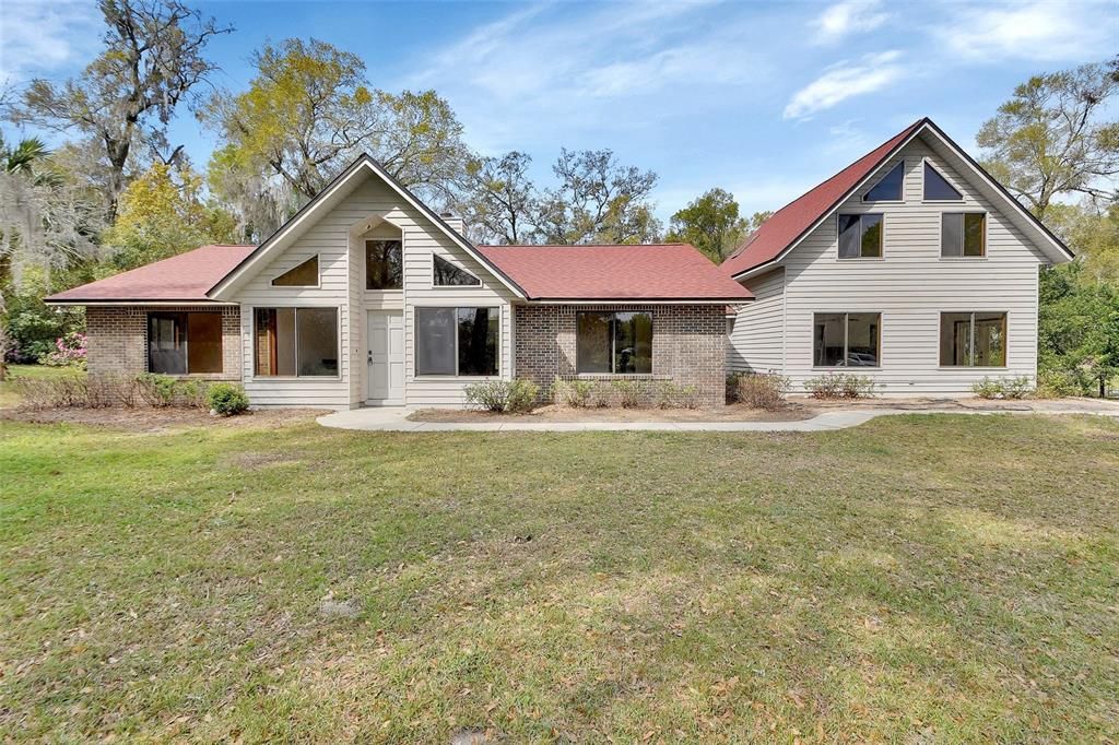 Image 1 of property listing at 2170 WILMHURST ROAD, Deland, FL 32720