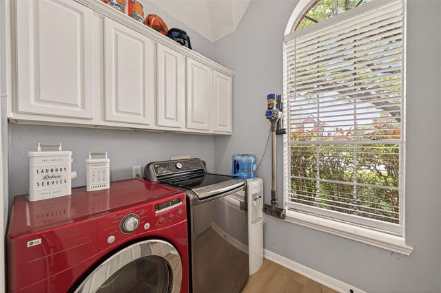 405 Pecan Grove, Dickinson, TX 77539