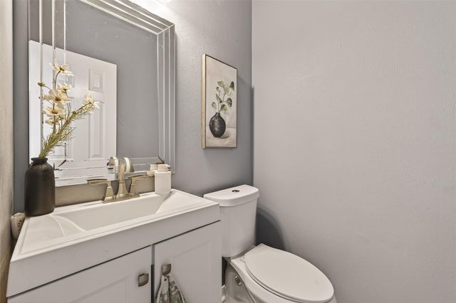 405 Pecan Grove, Dickinson, TX 77539