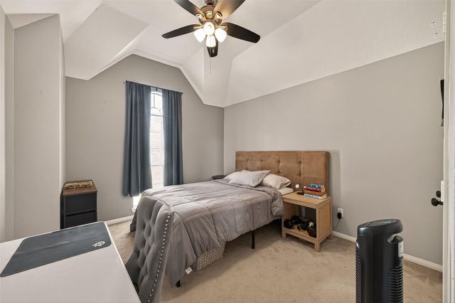 405 Pecan Grove, Dickinson, TX 77539