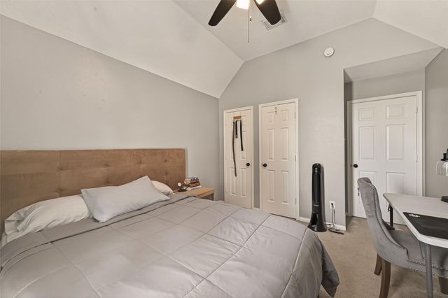 405 Pecan Grove, Dickinson, TX 77539