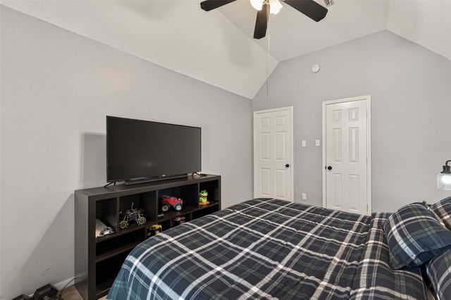 405 Pecan Grove, Dickinson, TX 77539