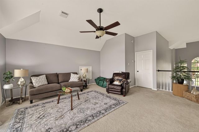 405 Pecan Grove, Dickinson, TX 77539