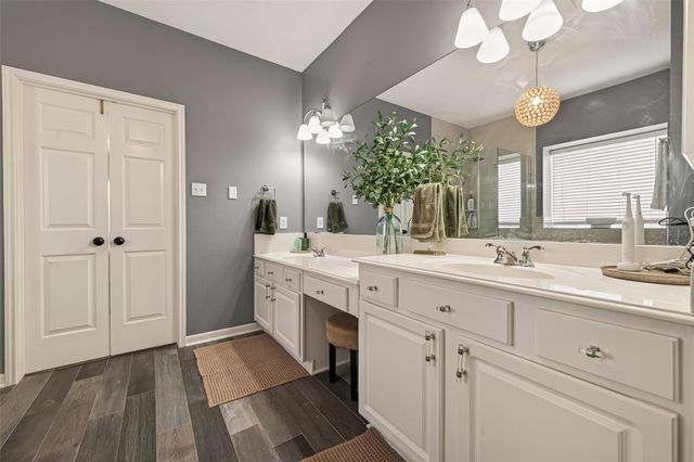 405 Pecan Grove, Dickinson, TX 77539