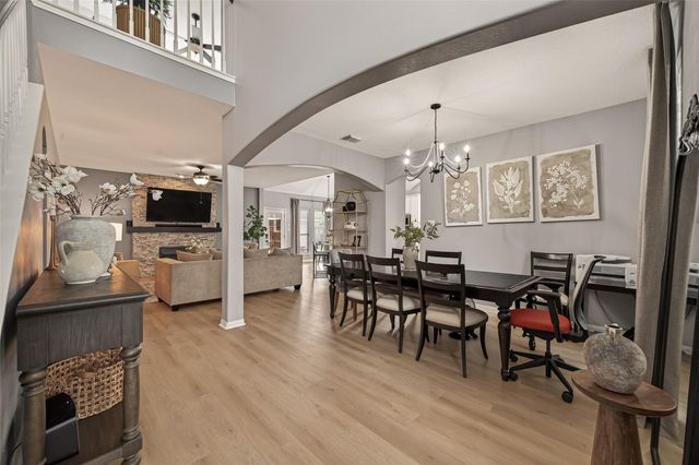 405 Pecan Grove, Dickinson, TX 77539