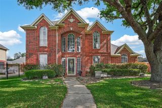 405 Pecan Grove, Dickinson, TX 77539