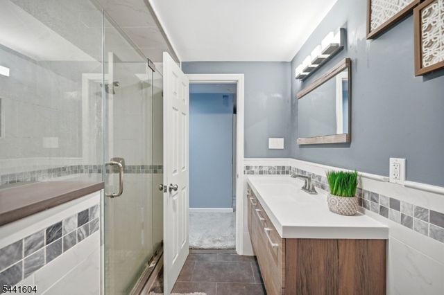 19 Fredericks St, Wanaque Boro, NJ 07465