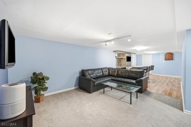 19 Fredericks St, Wanaque Boro, NJ 07465