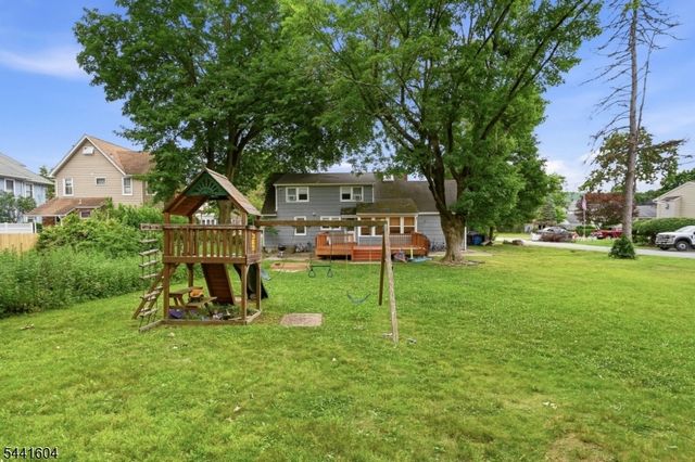 19 Fredericks St, Wanaque Boro, NJ 07465