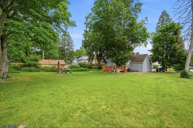 19 Fredericks St, Wanaque Boro, NJ 07465
