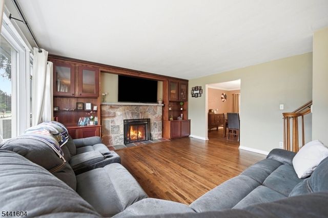 19 Fredericks St, Wanaque Boro, NJ 07465