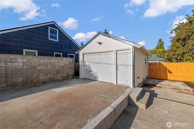 3202 S 66th st, Tacoma, WA 98409