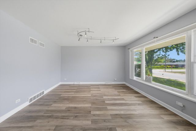 480 E 163rd Street, South Holland, IL 60473