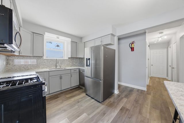 480 E 163rd Street, South Holland, IL 60473
