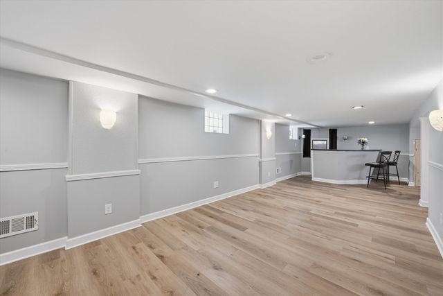 480 E 163rd Street, South Holland, IL 60473