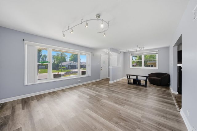 480 E 163rd Street, South Holland, IL 60473