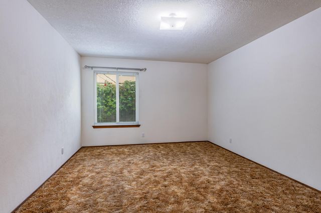 13109 Summer Place NE, Albuquerque, NM 87112