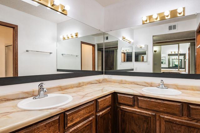 13109 Summer Place NE, Albuquerque, NM 87112