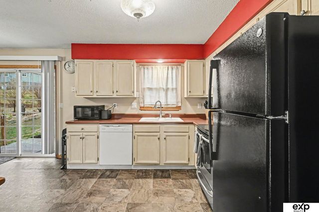 9164 Sprague Street, Omaha, NE 68134