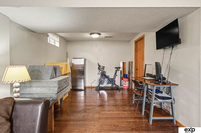 9164 Sprague Street, Omaha, NE 68134