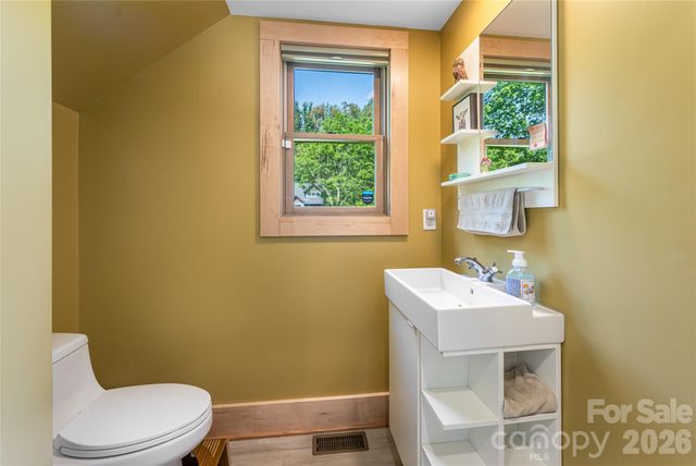 43 Upper Herron Cove Road, Weaverville, NC 28787