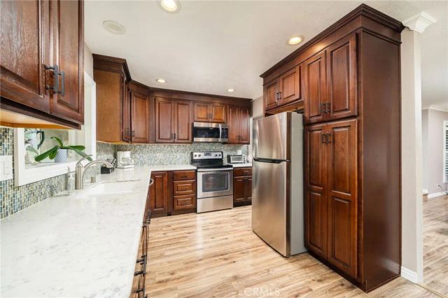 179 Oak Forest Circle, Glendora, CA 91741