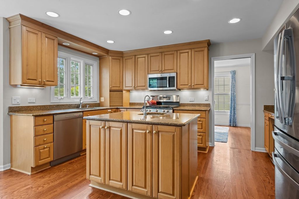 363 Newman Court, Lake Bluff, IL 60044 — photo 5