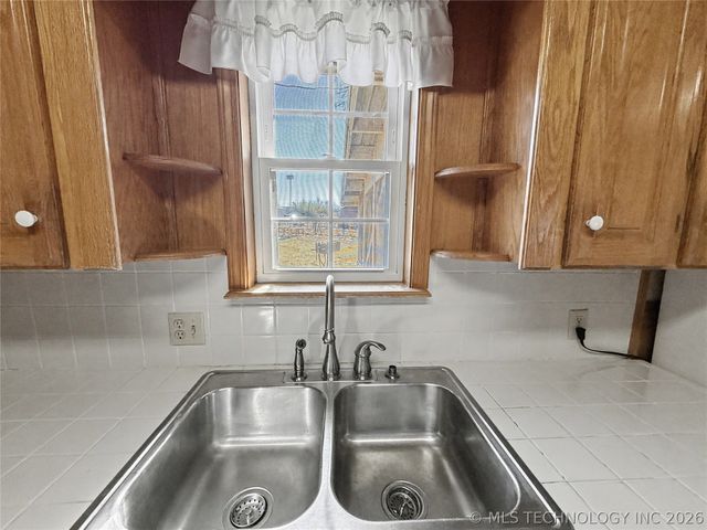 12949 Hwy 62, Tahlequah, OK 74464