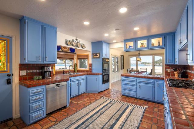 2632 Bayside Walk, San Diego, CA 92109