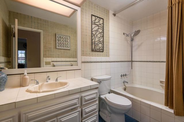 2632 Bayside Walk, San Diego, CA 92109