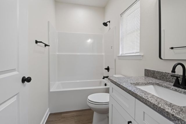 4800 Greenfield Dr, Little Rock, AR 72209