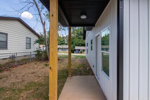 4800 Greenfield Dr, Little Rock, AR 72209