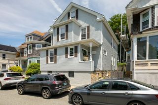 9 Dartmouth Street, Newport, RI 02840