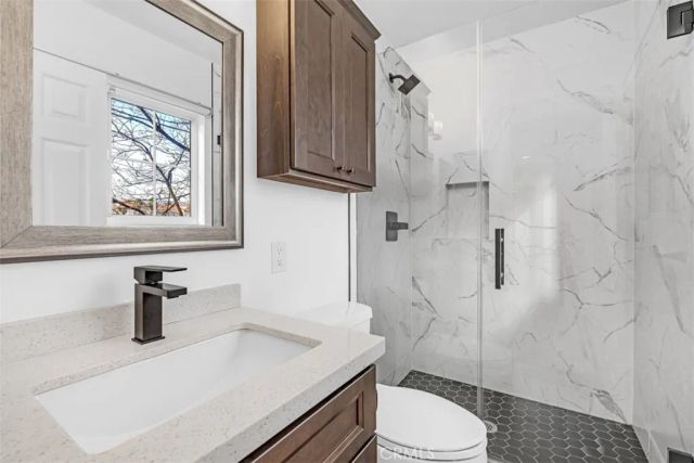 4140 Warner Boulevard 208, Burbank, CA 91505