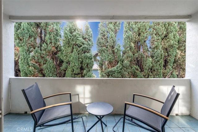 4140 Warner Boulevard 208, Burbank, CA 91505